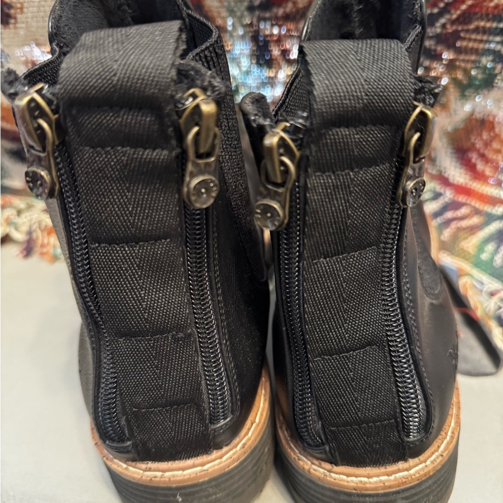 EUC Women's Blowfish Black Ankle Boots Size 11 - Picture 6 of 9